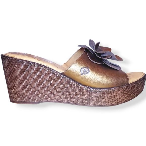 #279 Born Women Leather Flower Slide Wedge Sandals Golden Bronze Sz 9 Annette - Picture 6 of 7